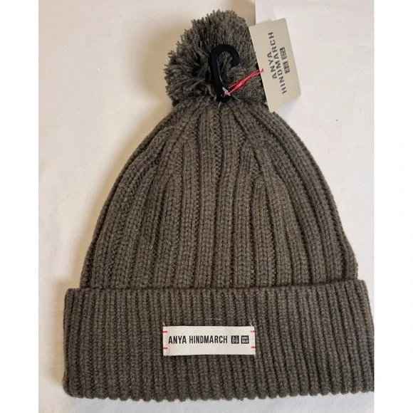 Anya Hindmarch Signature Logo Eyes Uniqlo Heattech Knitted Pom Beanie Green NWT - Picture 2 of 5